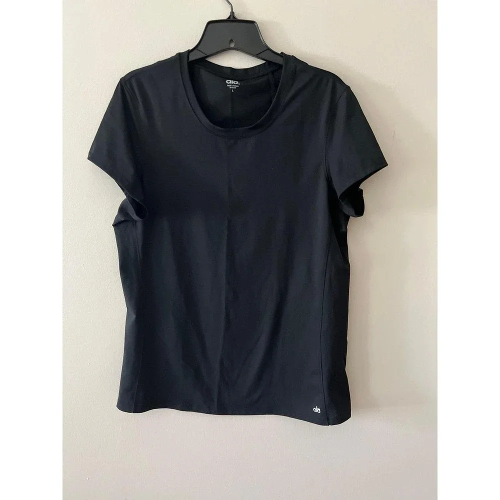 ALO Yoga Cool Fit Athletic Top Black Large
